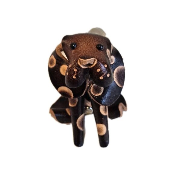 New Brown Sitting Dog Animal Handmade 3D Leather Dog Key Chain Gift Birthday - Picture 3 of 4